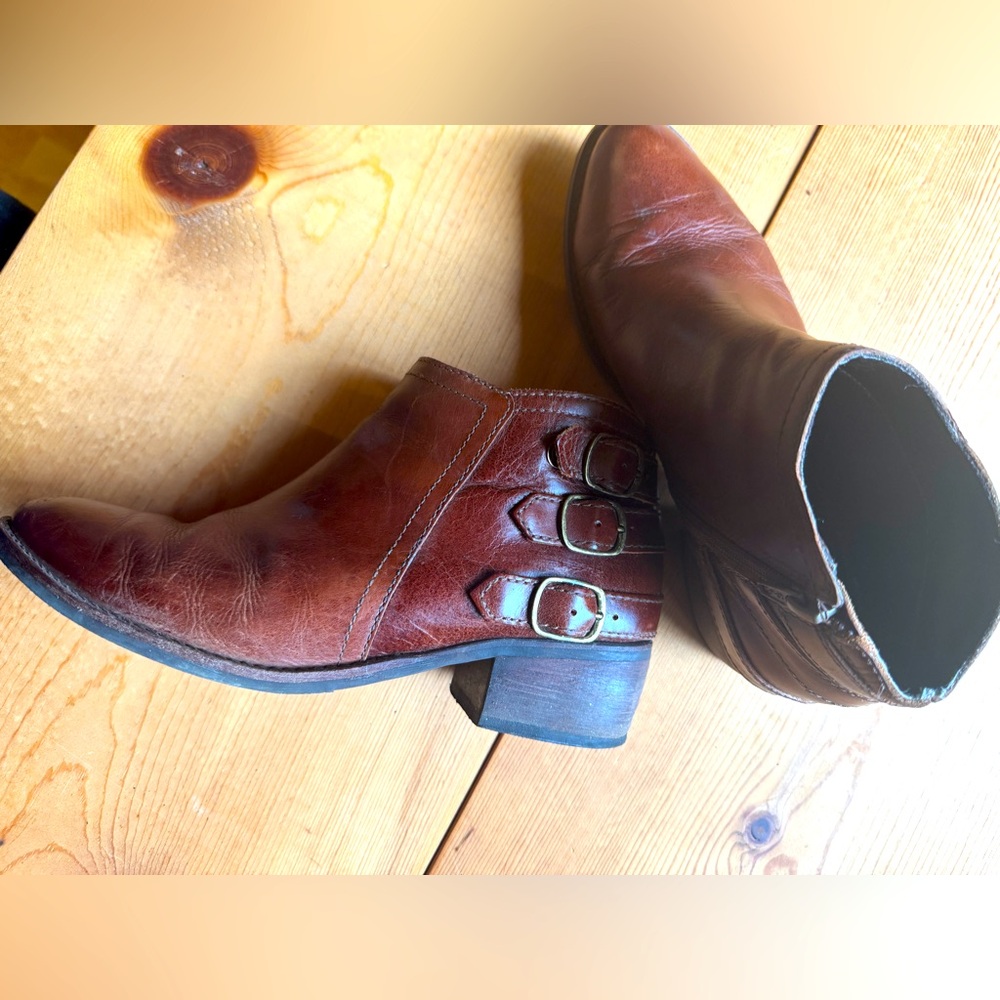 MATISSE Brown Ankle Booties